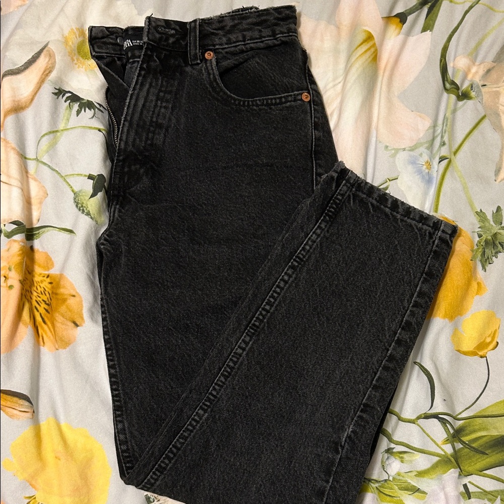 Zara Classic Black High-Waist Jeans